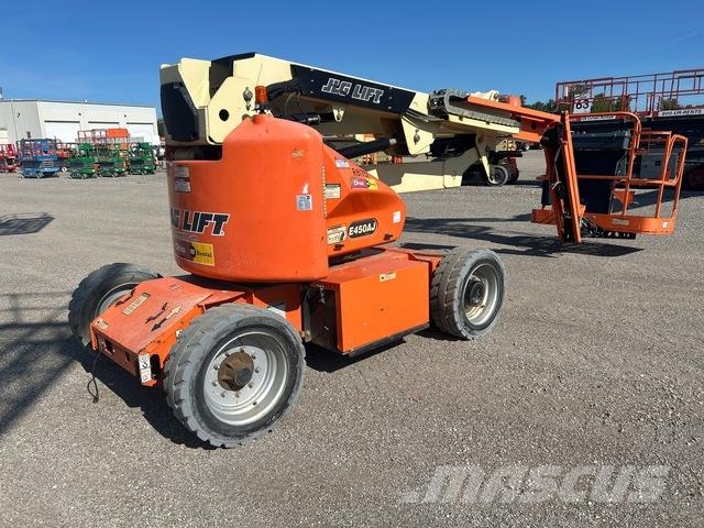 JLG E450AJ 曲臂高空作業車