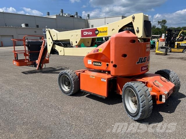 JLG E450AJ Leddede bomlifter