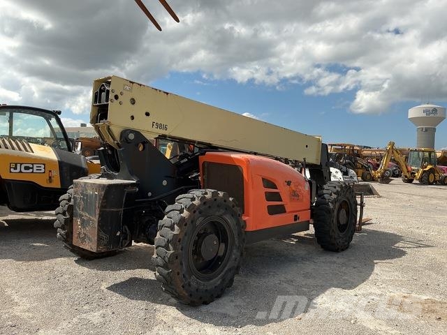 JLG G9-43A 伸縮臂操作車