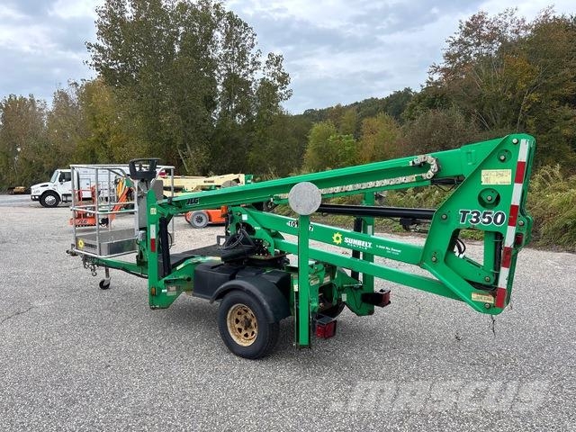 JLG T350 Piattaforme aeree su rimorchio