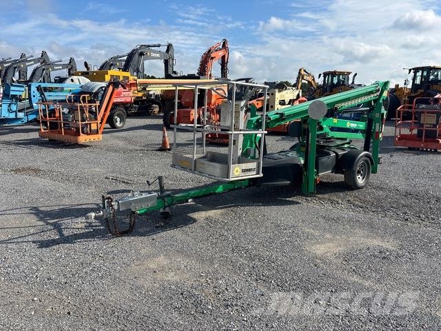 JLG T350 高所作業台付トレーラー
