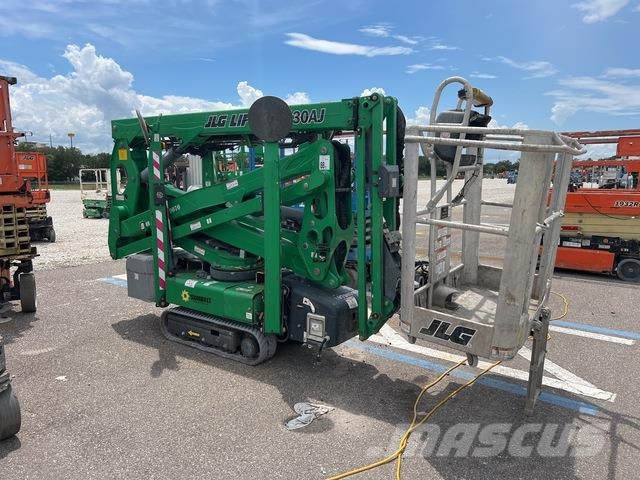 JLG X430AJ Articulated boom lifts