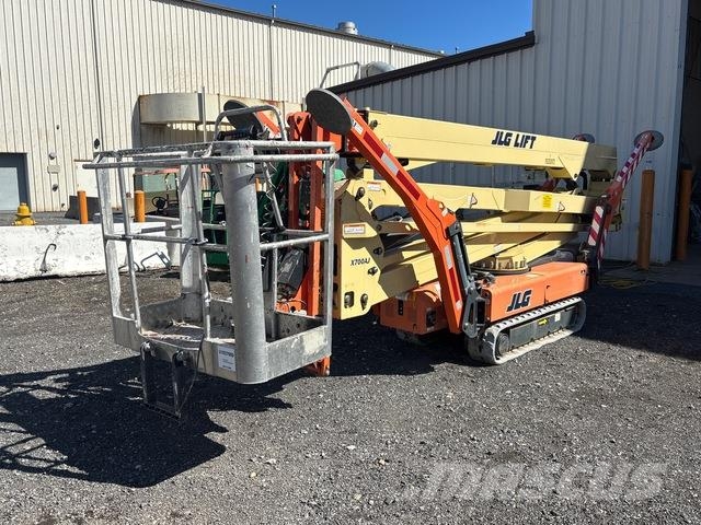 JLG X700AJ Piattaforme a braccio articolato
