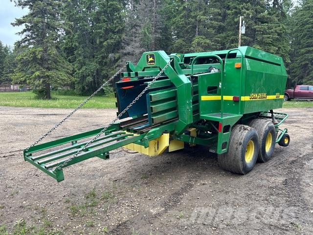 John Deere 100T Ķīpu preses