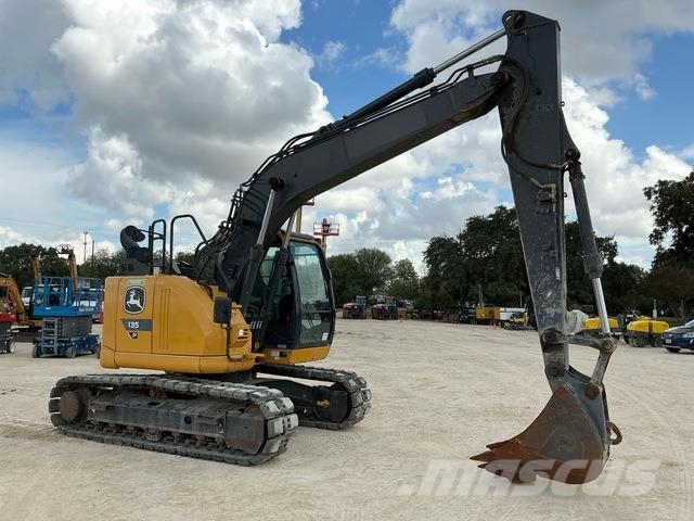John Deere 135 P-Tier Gravemaskiner på larvebånd