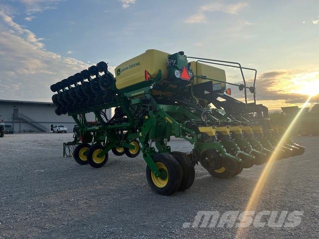 John Deere 1795 Sadilice