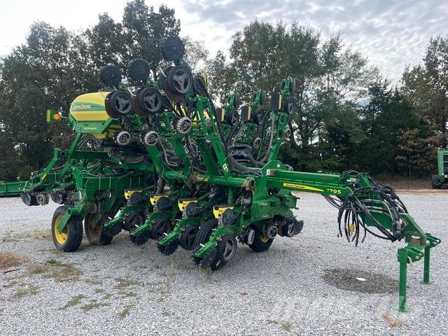John Deere 1795 Sadilice