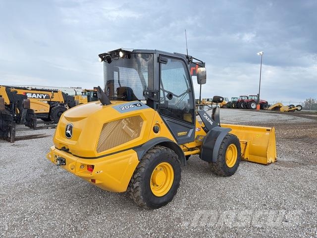 John Deere 204G 輪胎式裝載機