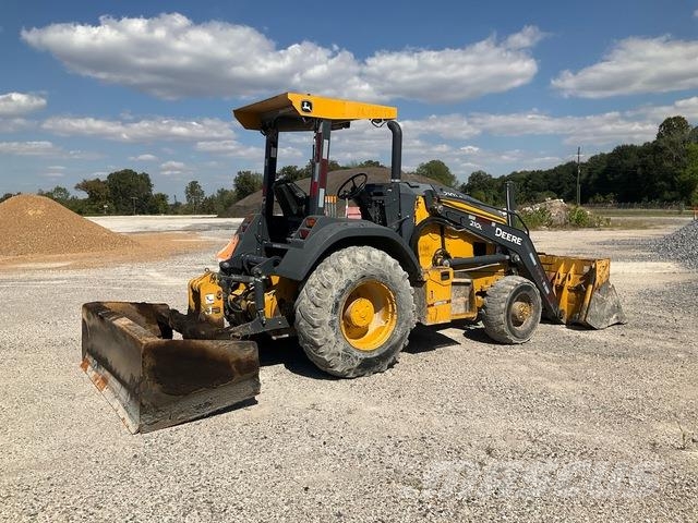 John Deere 210L Frontlastere og graveredskap