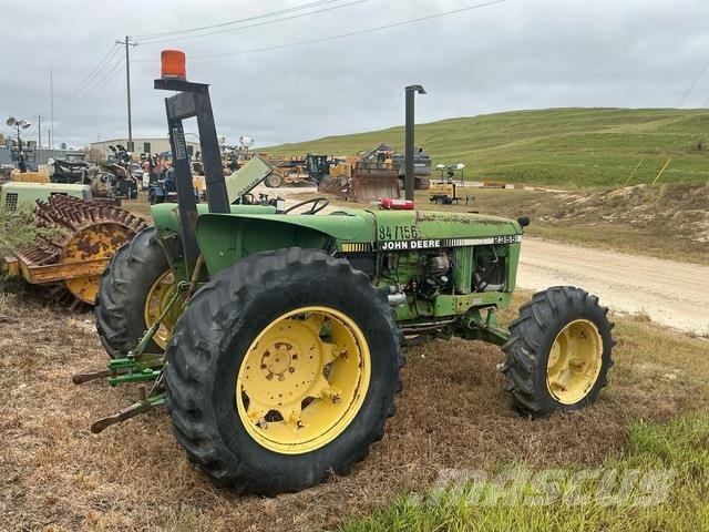 John Deere 2355 Traktorok