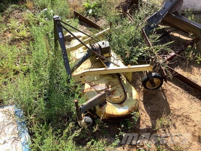 John Deere 261 モアーコンディショナー