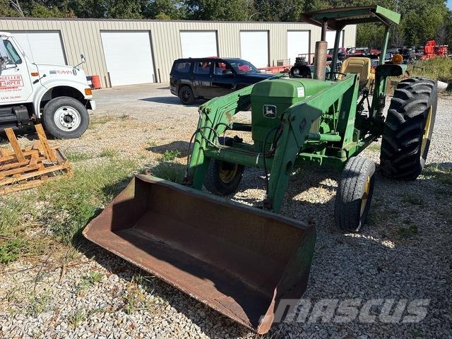 John Deere 2640 Kompaktní traktory