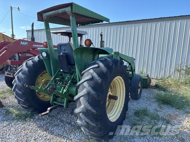 John Deere 2640 جرارات مدمجة