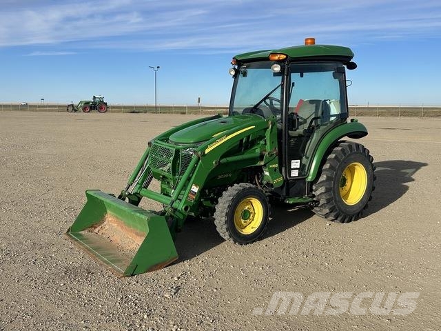 John Deere 3039R Compact tractors