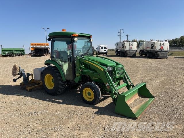 John Deere 3039R Compact tractors