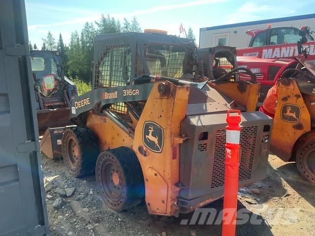 John Deere 316GR Kompaktrakodók