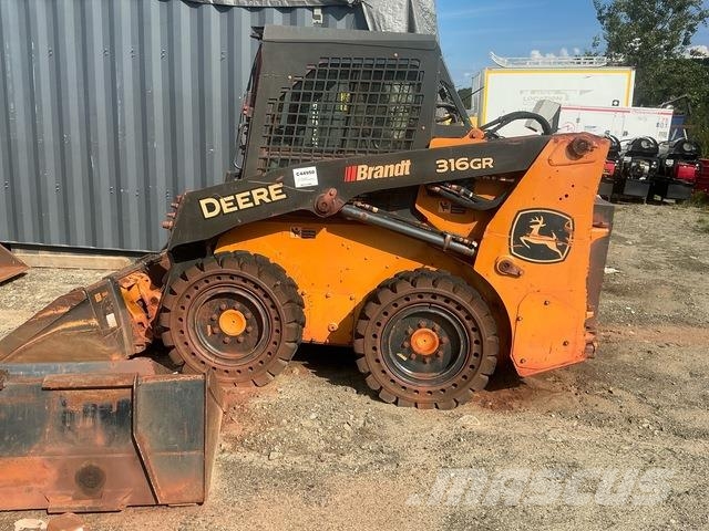 John Deere 316GR Kompaktrakodók