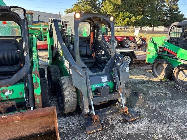 John Deere 318G 滑移轉向裝載機