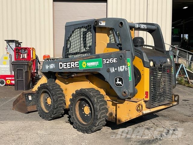 John Deere 326E Skid steer mini utovarivači