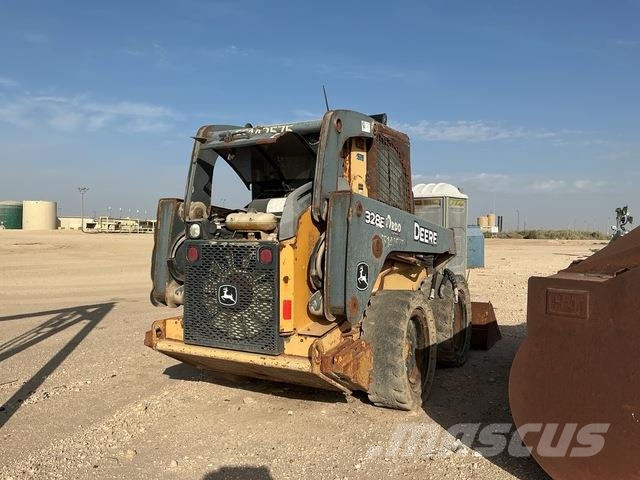 John Deere 328E Minicargadoras