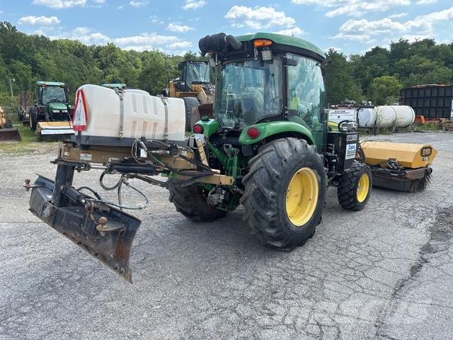 John Deere 4052R Innenraumkehrmaschinen