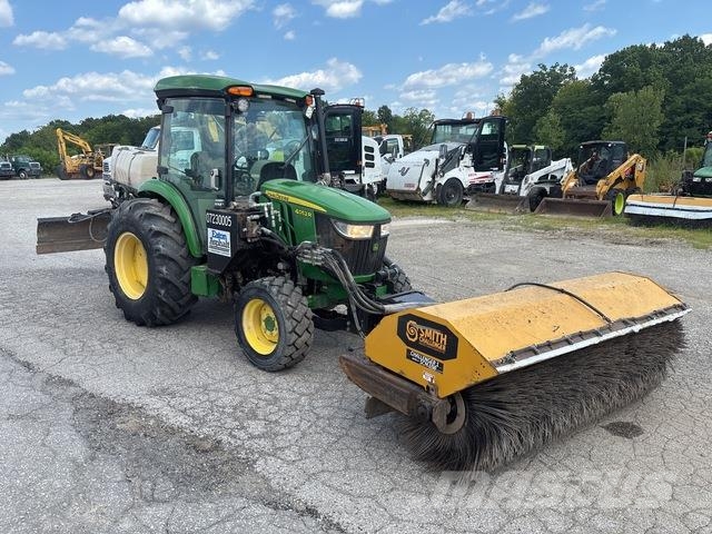John Deere 4052R Innenraumkehrmaschinen