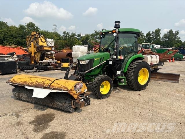 John Deere 4052R Innenraumkehrmaschinen