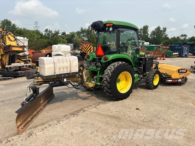 John Deere 4052R Innenraumkehrmaschinen