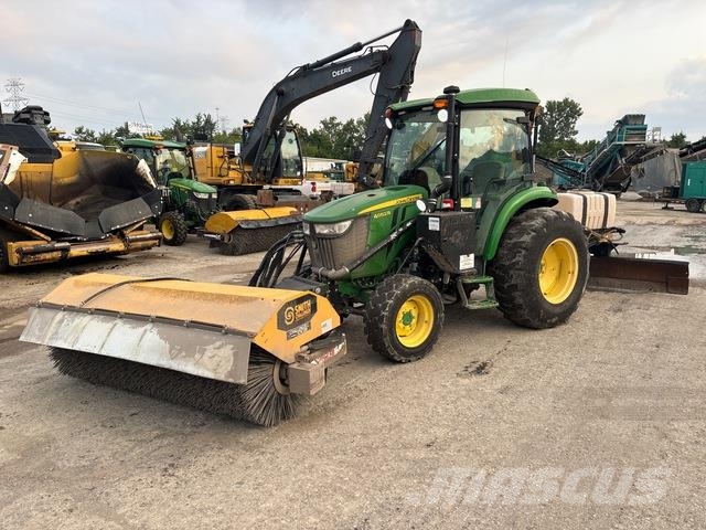 John Deere 4052R Innenraumkehrmaschinen