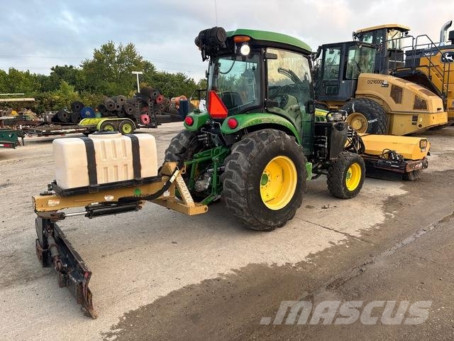 John Deere 4052R Innenraumkehrmaschinen