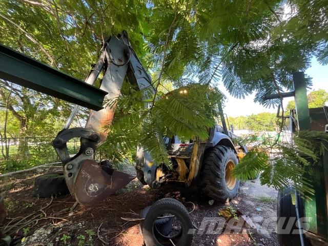 John Deere 410K 反铲装载机