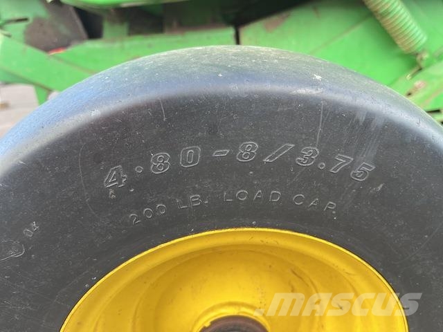 John Deere 468 Presse à balle ronde