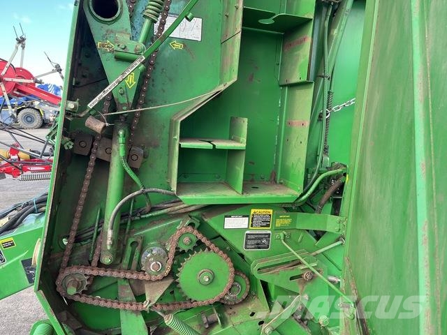 John Deere 468 Presse à balle ronde