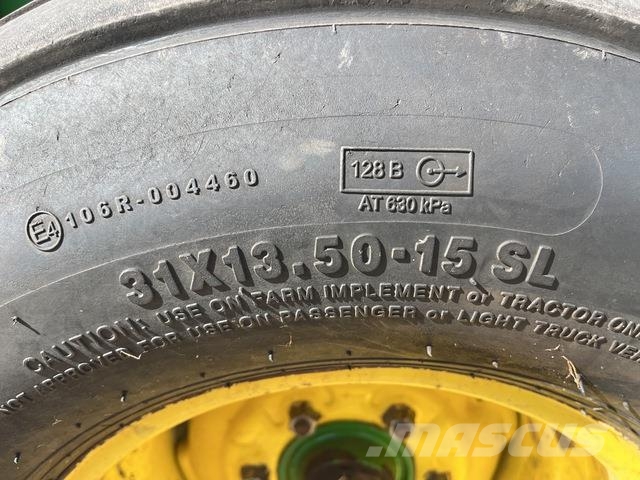 John Deere 468 Presse à balle ronde