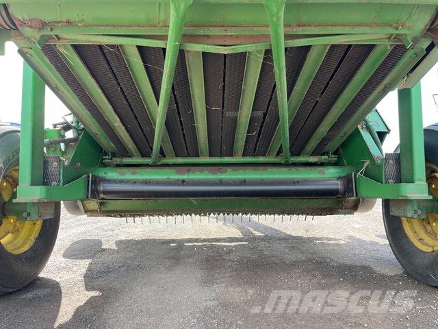 John Deere 468 Presse à balle ronde