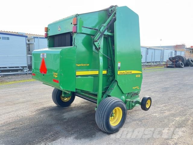 John Deere 468 Presse à balle ronde