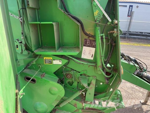 John Deere 468 Presse à balle ronde