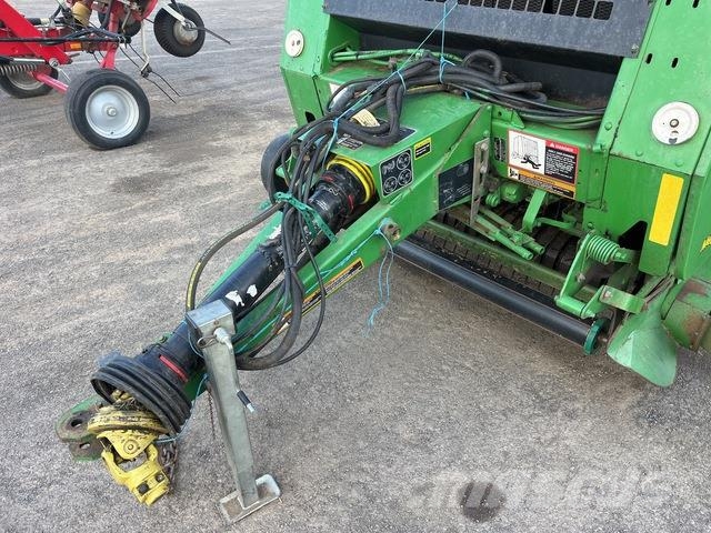 John Deere 468 Presse à balle ronde