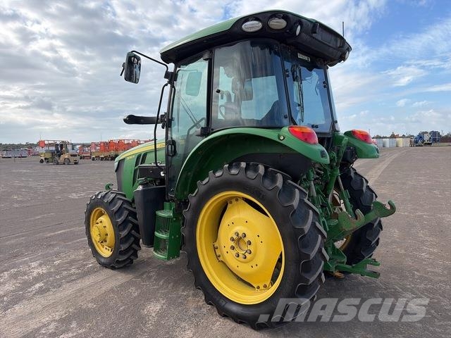 John Deere 5090R Tractors