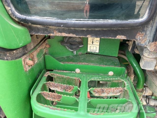 John Deere 5090R Tractors