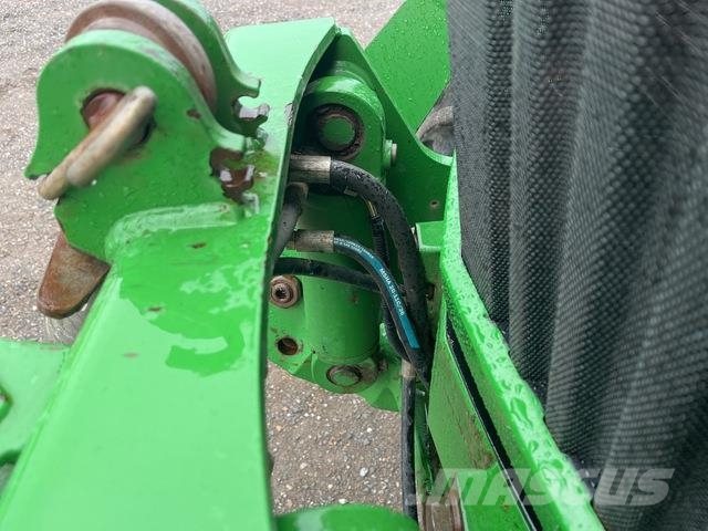 John Deere 5090R Tractors