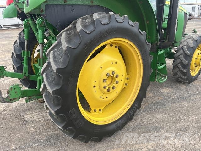 John Deere 5090R Tractors