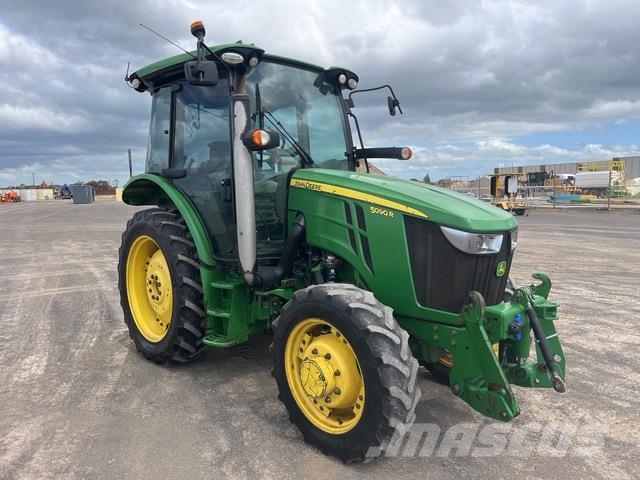 John Deere 5090R Tractors