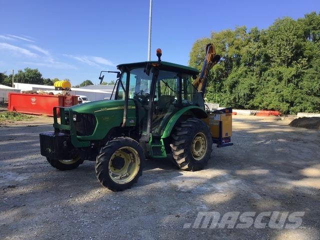 John Deere 5425 جرارات مدمجة