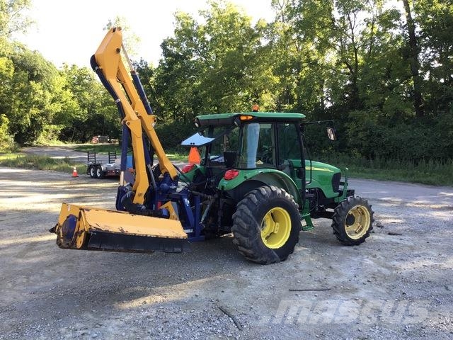John Deere 5425 جرارات مدمجة