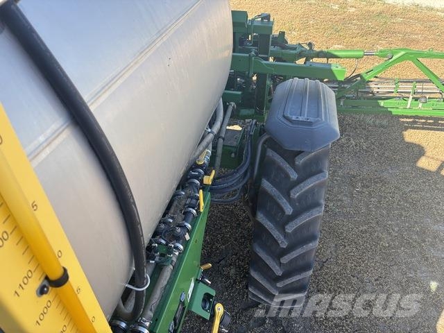 John Deere 616R Self-propelled sprayers