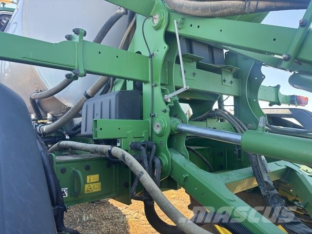 John Deere 616R Self-propelled sprayers