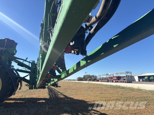 John Deere 616R Self-propelled sprayers