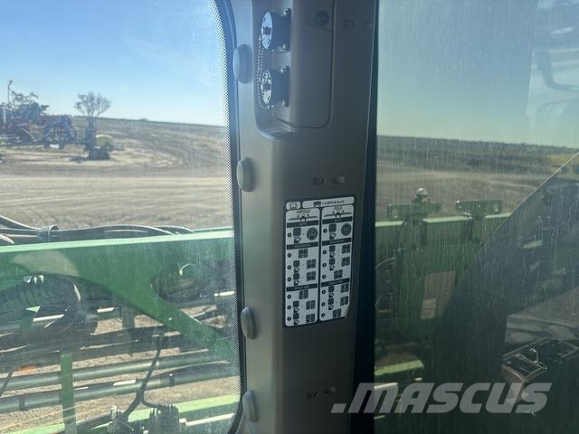 John Deere 616R Self-propelled sprayers