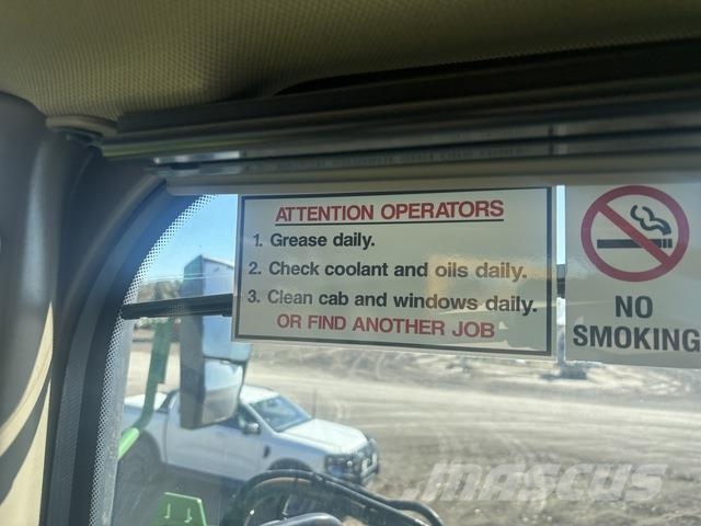 John Deere 616R Self-propelled sprayers